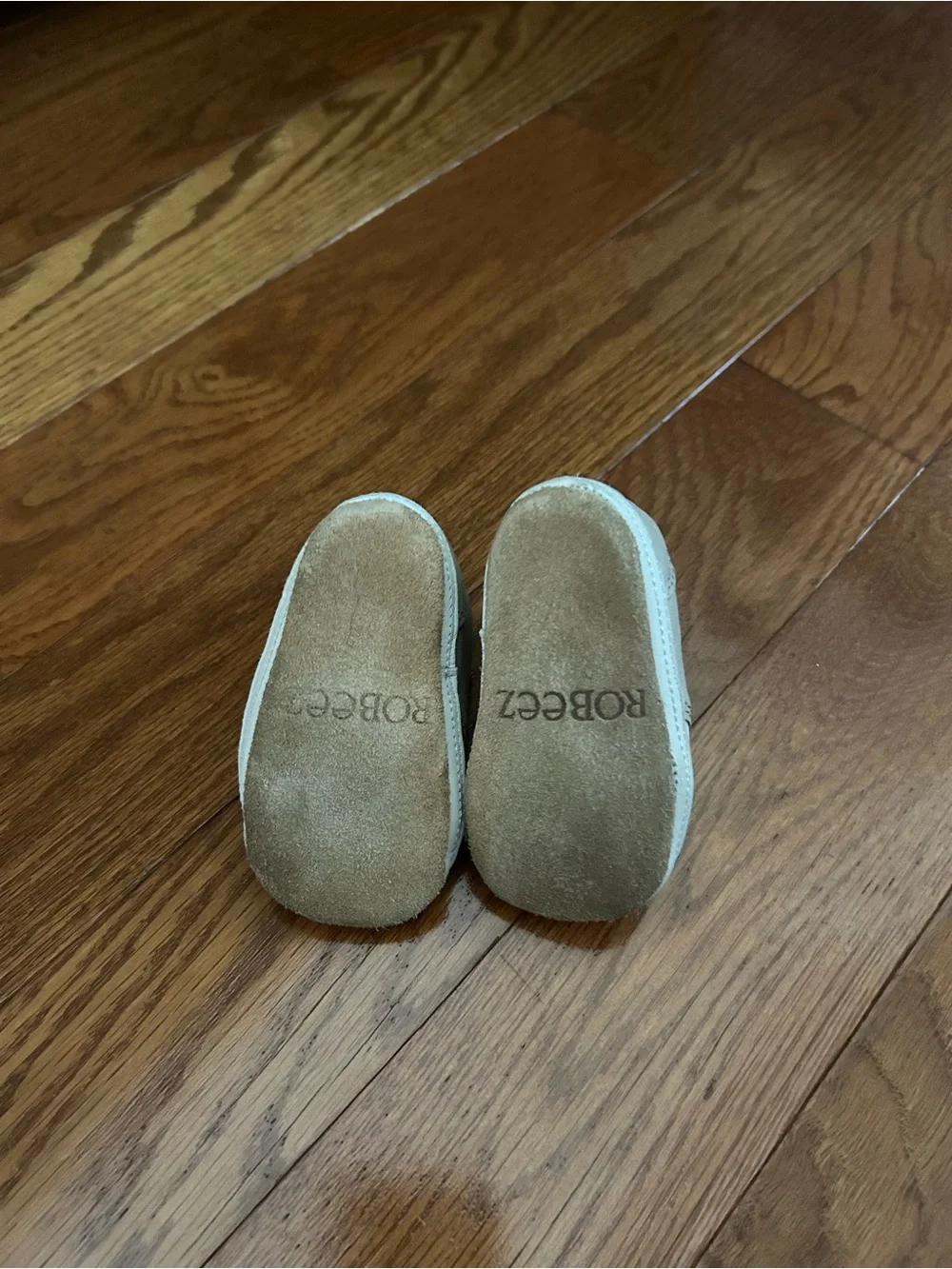 Robeez Infant Boy Cream and Tan Elijah Leather Shoes 3-6M